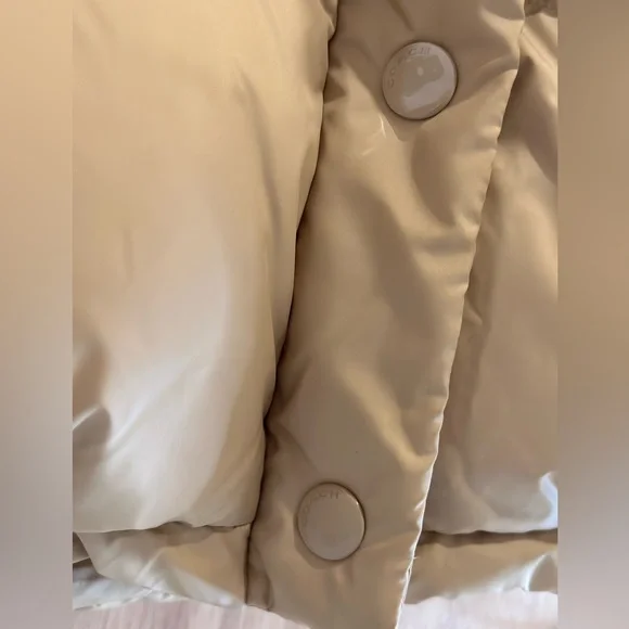 Women’s size: LARGE Beige Coach short down puffer coat( ONLY WORN ONCE!) - Picture 5 of 16